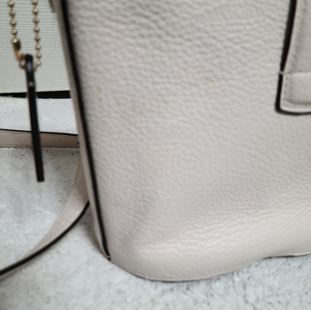 Coach Bucket Bag Crossbody - Picture 7 of 9